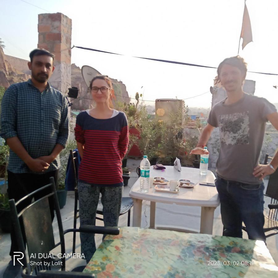 ג'ודפור Ugs Guest House מראה חיצוני תמונה